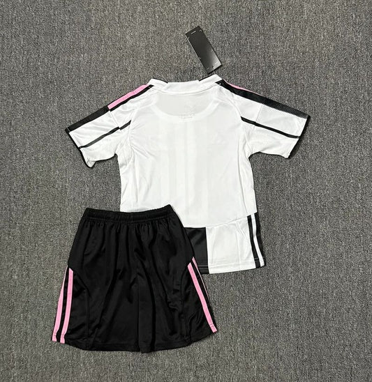 Kids Juventus FC 2025/2026 Home - Fan Version Kit