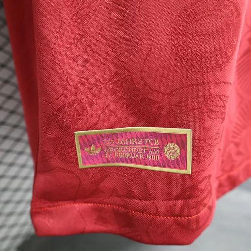Bayern Múnich 2025-2026 Edición Especial 125 Aniversario Jugador Rojo