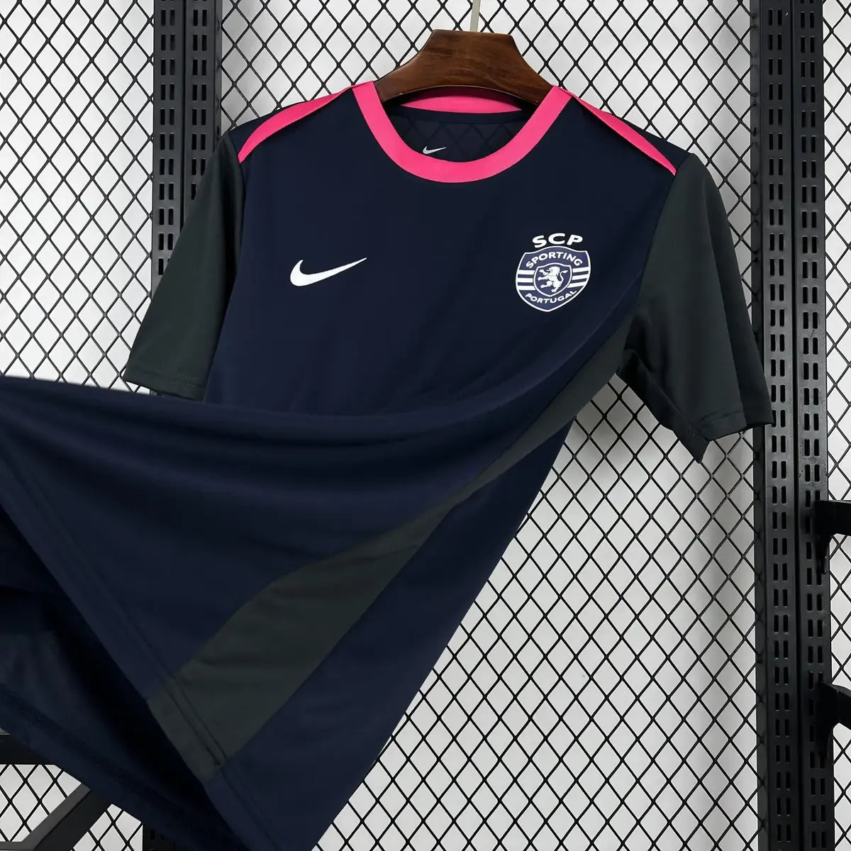 Sporting CP 2026-2027 Pre-Match Fan Jersey - View 7