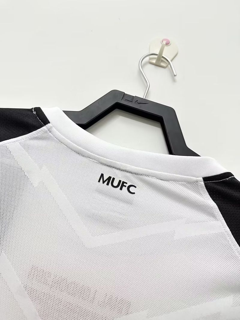 Manchester United FC 2010/2011 Edición Especial - Versión Aficionado [Adulto]