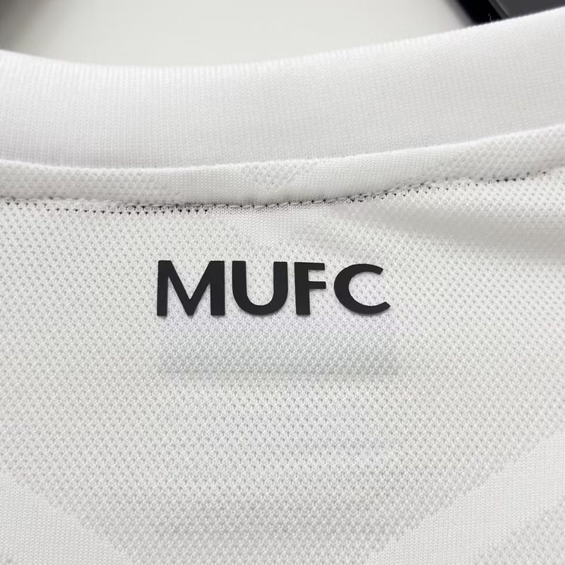 Manchester United FC 2010/2011 Edición Especial - Versión Aficionado [Adulto]