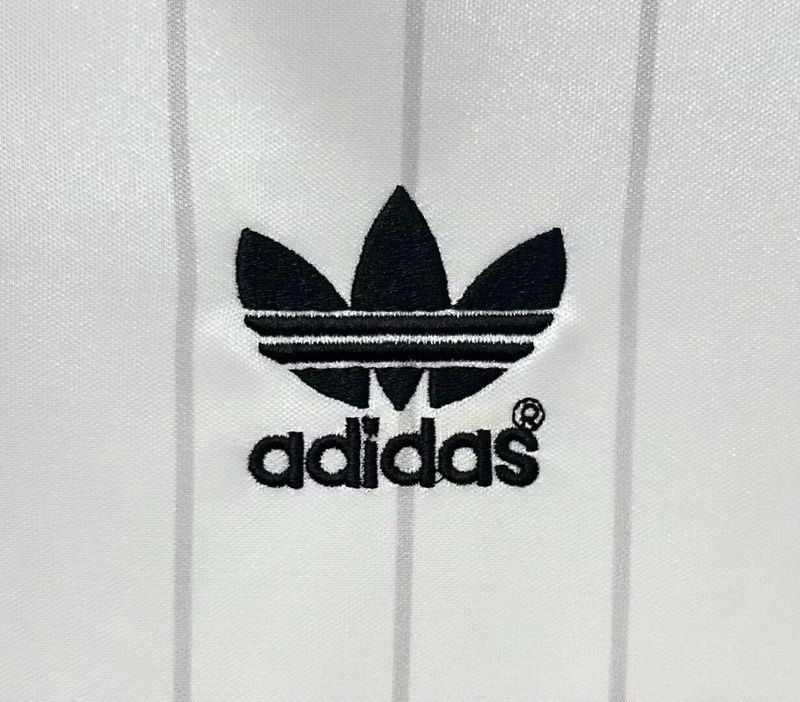 Manchester United 1983 Away - Fan Version [Adult]