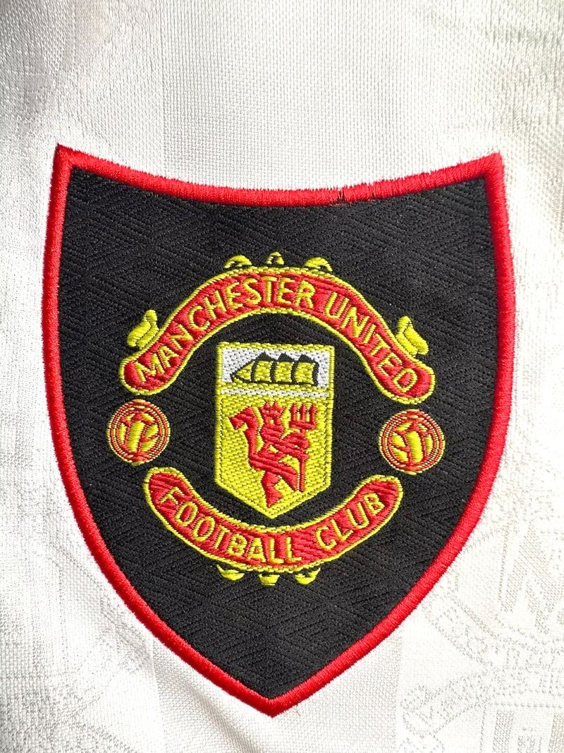Manchester United 1998/1999 Visitante Manga Larga - Versión Fan [Adulto]