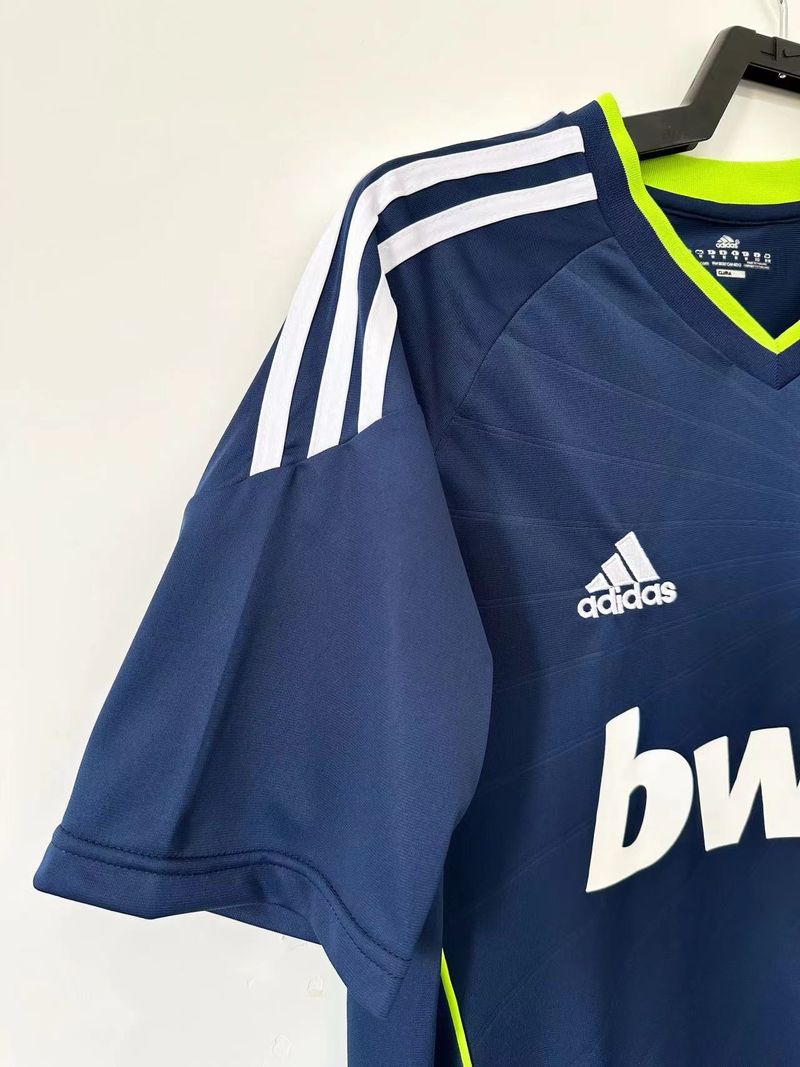 Real Madrid 2010/2011 Visitante - Versión Fan [Adulto]