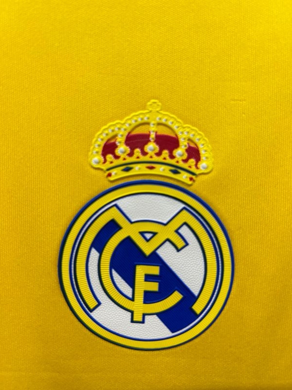 Real Madrid 2011/2012 Goalkeeper - Fan Version [Adult]