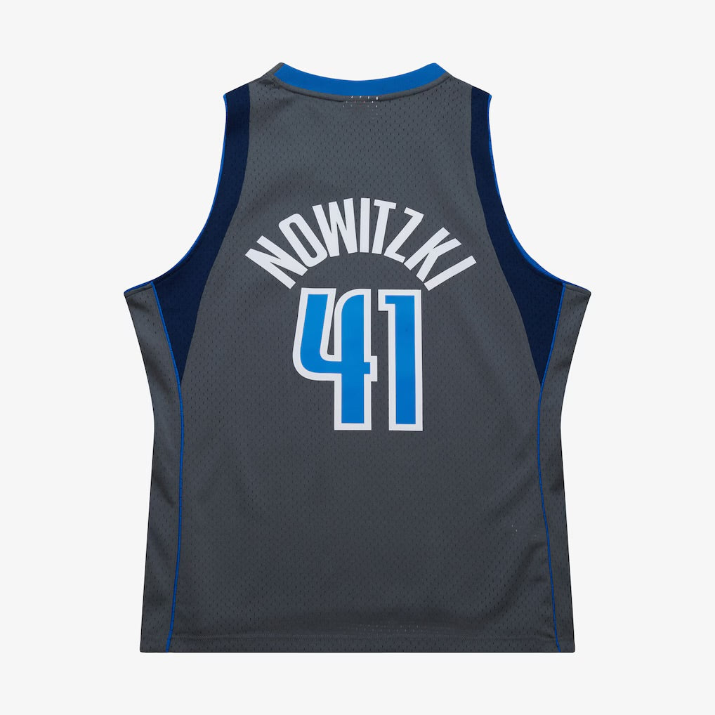 Dallas Mavericks Retro (2003) - Dirk Nowitzki #41