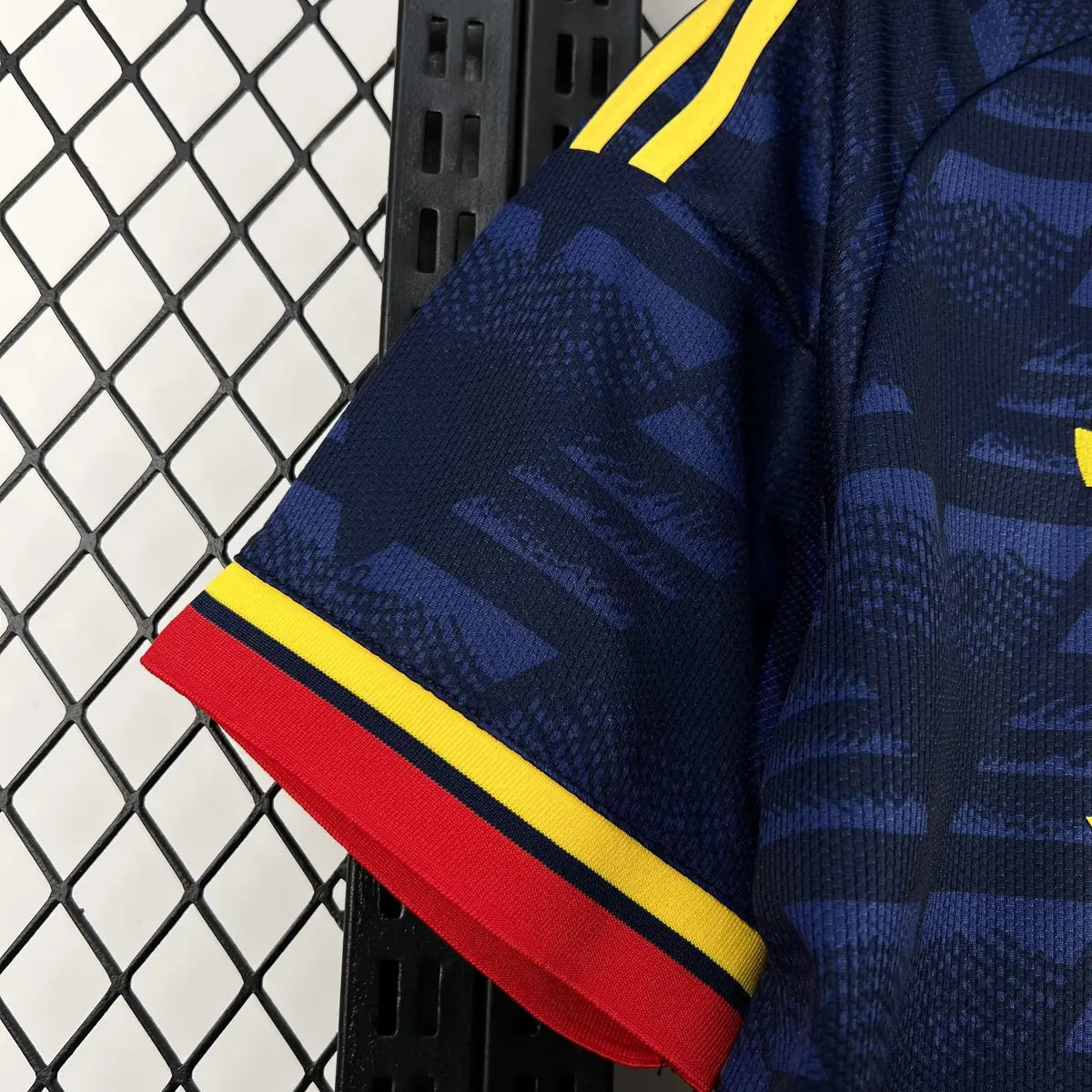 Arsenal 2026-2027 Away Fan Jersey #2 - View 4
