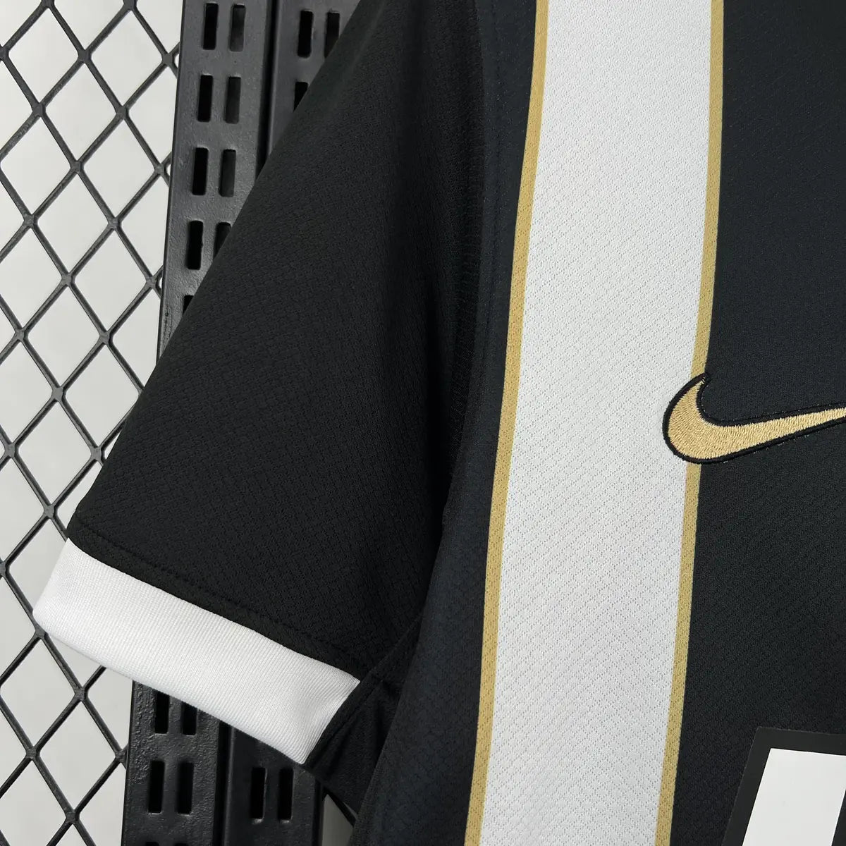 Atlético Mineiro 2026-2027 Home Fan Jersey #2 - View 4