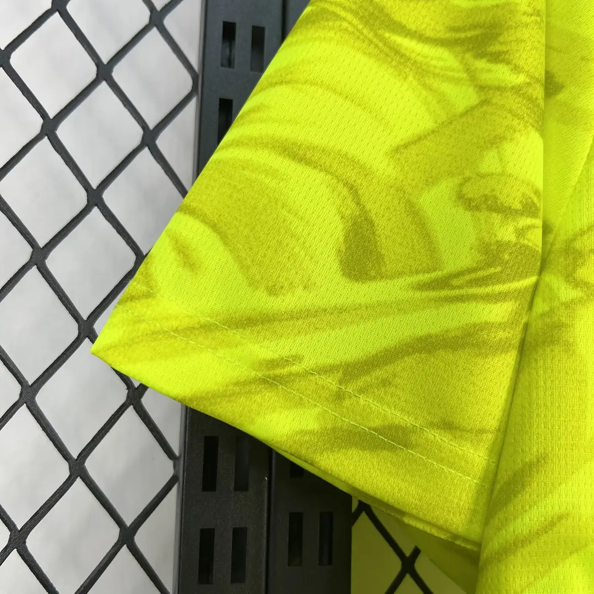 Bahia 2026-2027 Goalkeeper Fan Jersey #3 - View 4