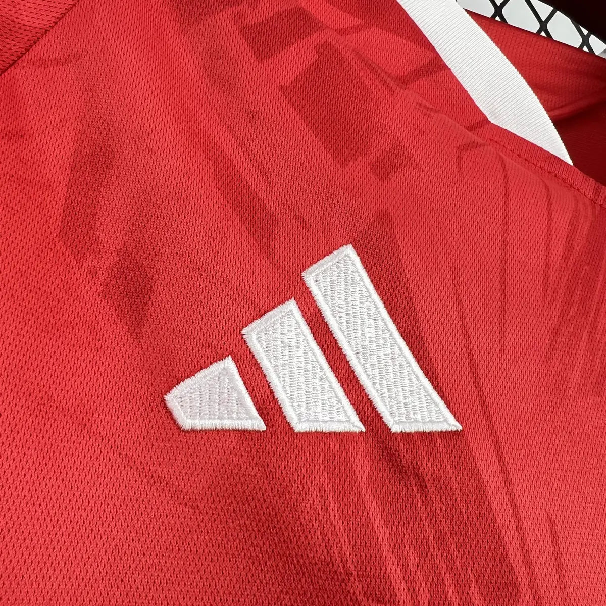 Benfica 2026-2027 Home Fan Jersey #2 - View 5