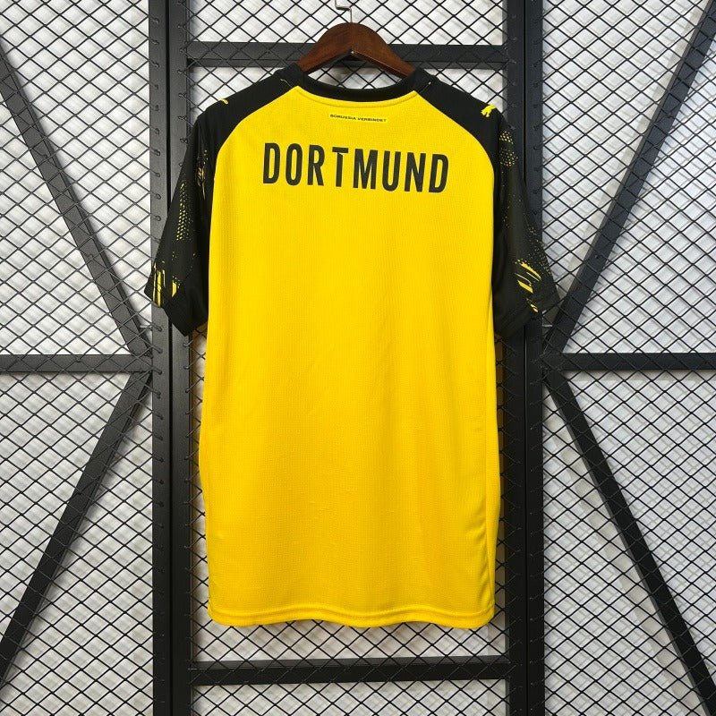 Borussia Dortmund 2025-2026 Home Fan