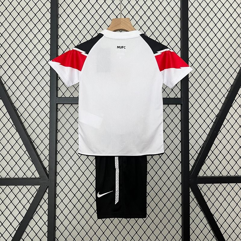 Manchester United 2010/2011 Visitante - Versión Fan [Niños]