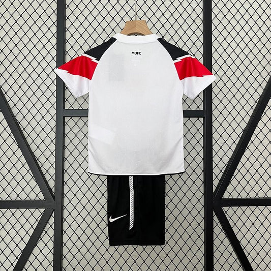 Manchester United 2010/2011 Visitante - Versión Fan [Niños]