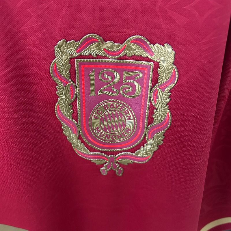 Bayern München 2025-2026 125th Anniversary Fan