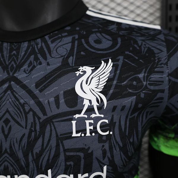 Édition spéciale pour les fans du Liverpool FC 2025-2026