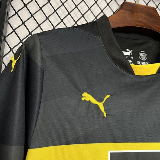 Borussia Dortmund 2024-2025 Away Fan