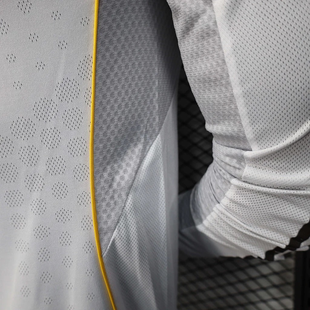 Real Madrid 2025/2026 Home Long Sleeve - Fan Version [Adult]