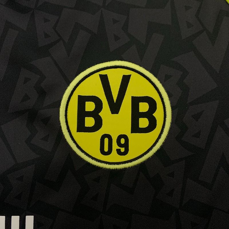 Retro Borussia Dortmund 1995-1996 Away Fan
