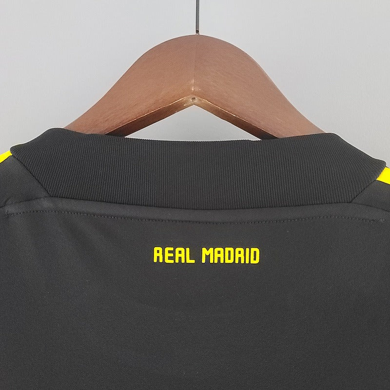 Real Madrid 2011/2012 Goalkeeper - Fan Version [Adult]