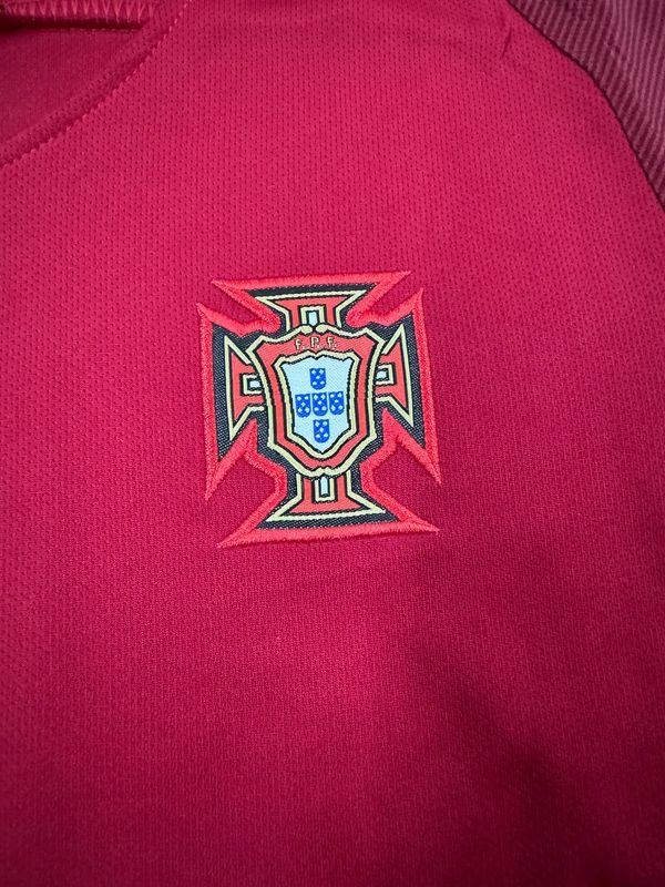 Camiseta retro de la primera equipación del Retro Kids Portugal 2016 para aficionados