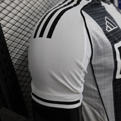 Newcastle United 2025/2026 Home - Player Version [Adult]