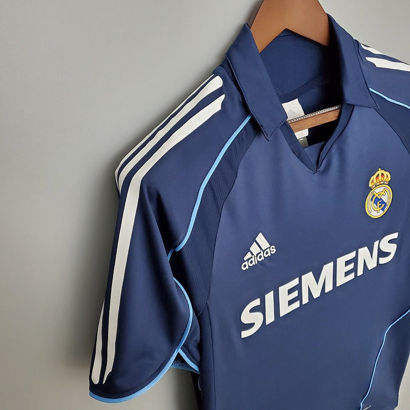 Real Madrid 2005/2006 Away - Fan Version [Adult]