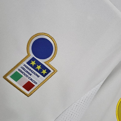 Retro Italy 1996 Away Fan
