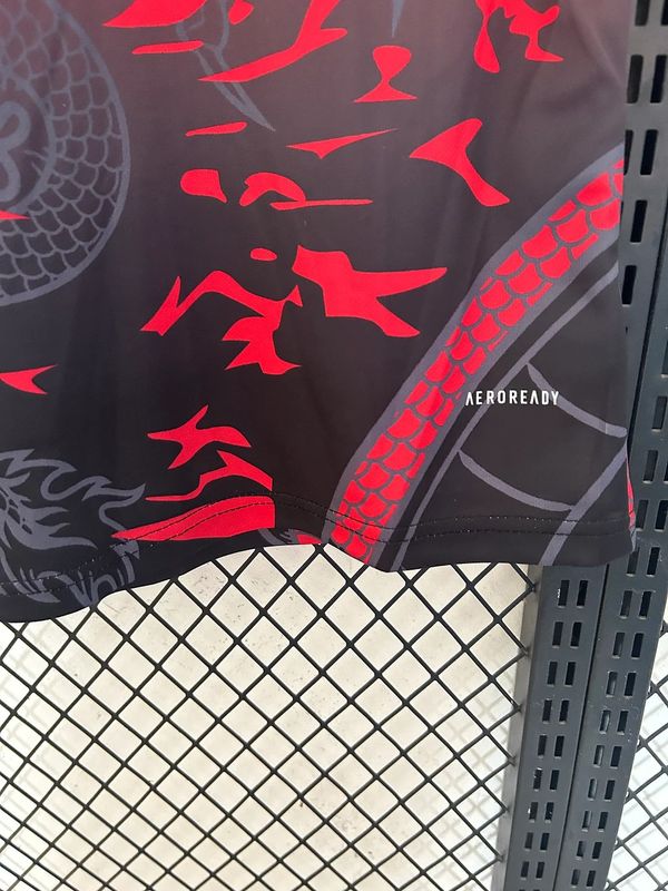 Real Madrid Édition Spéciale Dragon 2025/2026 - Version Fan [Adulte]