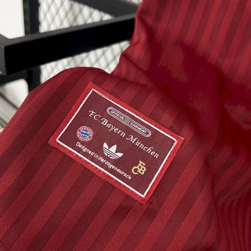 FC Bayern Múnich Edición Especial 2025/2026 - Versión Aficionado [Adulto]