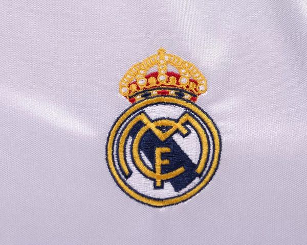 Real Madrid 2004/2005 Local - Versión Aficionado [Niños]