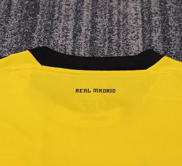 Real Madrid 2011/2012 Goalkeeper - Fan Version [Kids]