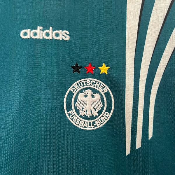 Aficionado retro de Alemania de 1996 (visitante)