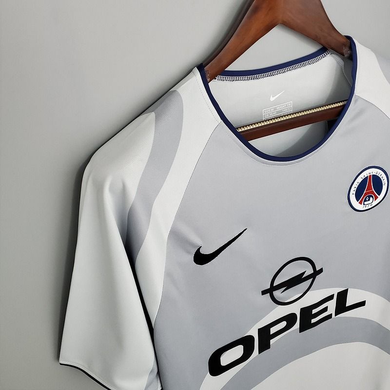 Retro Paris Saint-Germain 2001-2002 Away Fan