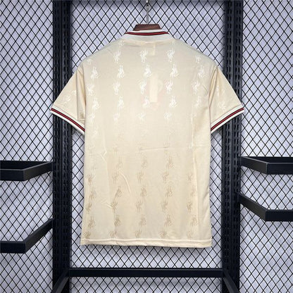 Retro Liverpool FC 1996-1997 Away Fan