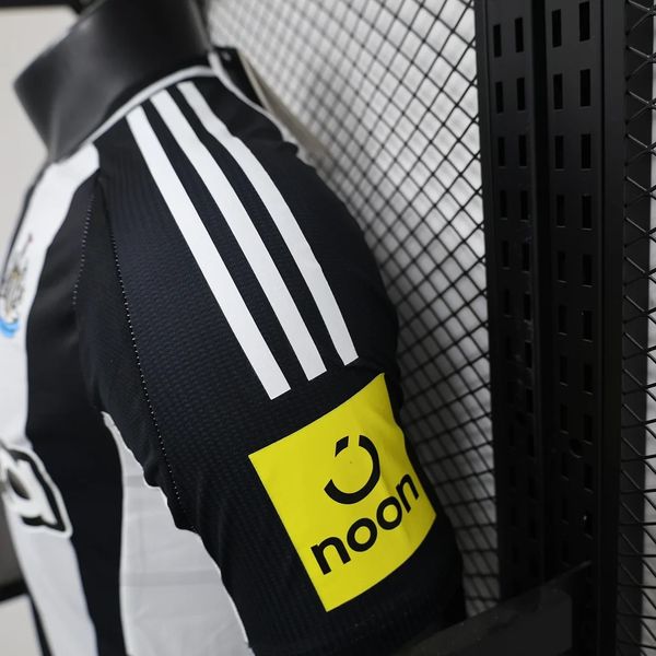 Newcastle United 2024/2025 Local - Versión Jugador [Adulto]
