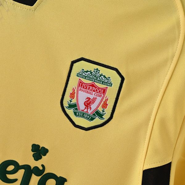 Aficionado Retro del Liverpool FC 2004-2005 (Visitante)