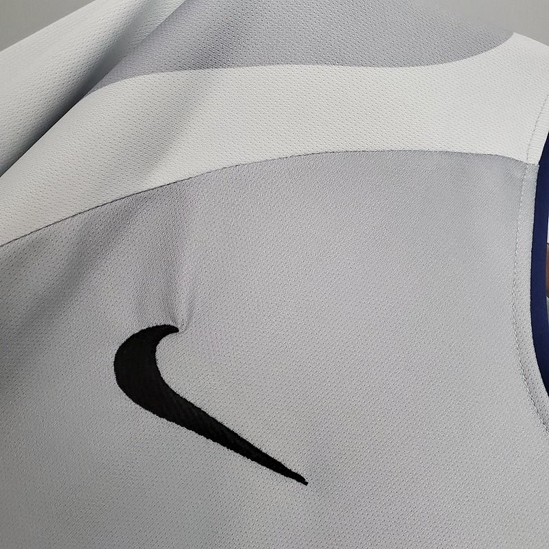 Retro Paris Saint-Germain 2001-2002 Away Fan