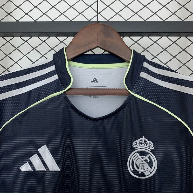 Real Madrid Extérieur 2025/2026 - Version Fan [Adulte]