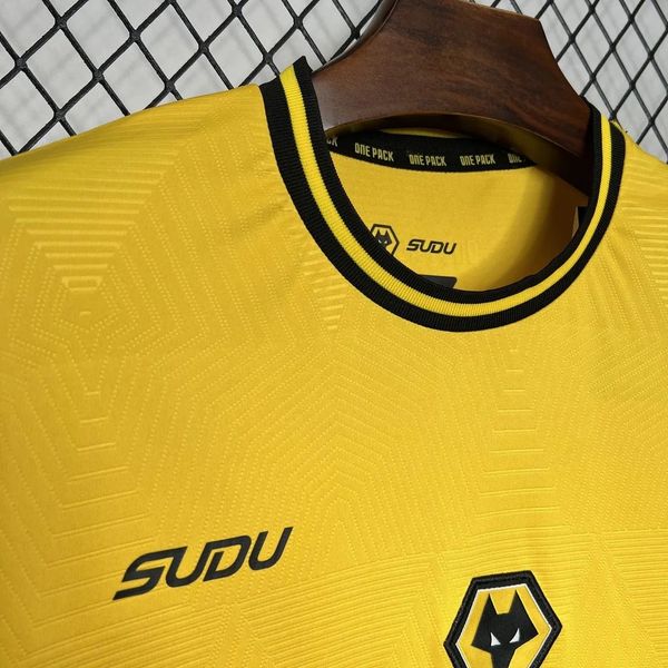 Maillot Domicile Wolverhampton Wanderers FC 2024/2025 - Fan [Adulte]