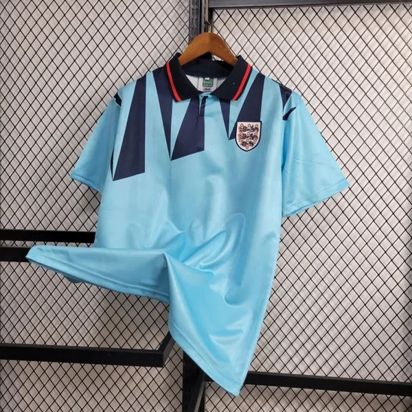 Aficionado del tercer uniforme retro de Inglaterra 1992