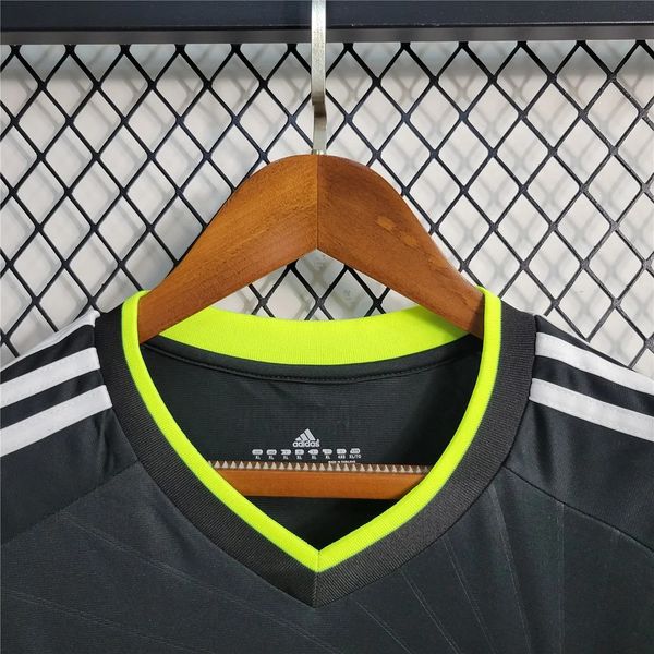 Real Madrid 2010/2011 Visitante - Versión Fan [Adulto]