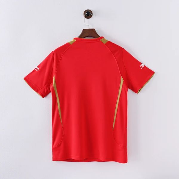 Retro Liverpool FC 2005-2006 Home Fan