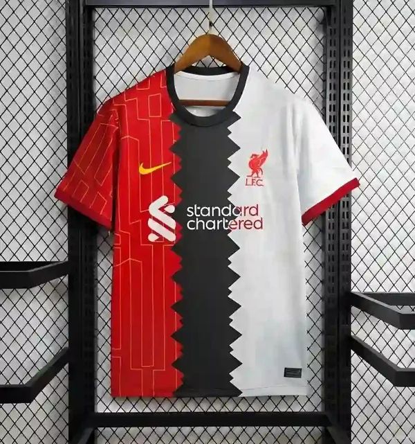 Liverpool FC 2024-2025 Special Edition Fan