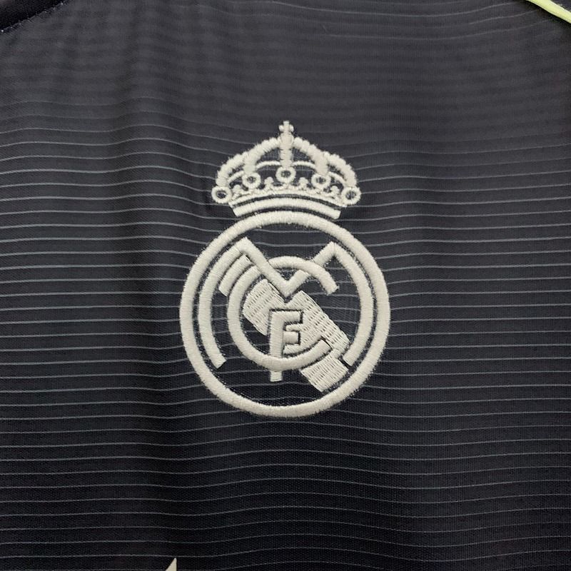 Real Madrid Extérieur 2025/2026 - Version Fan [Adulte]