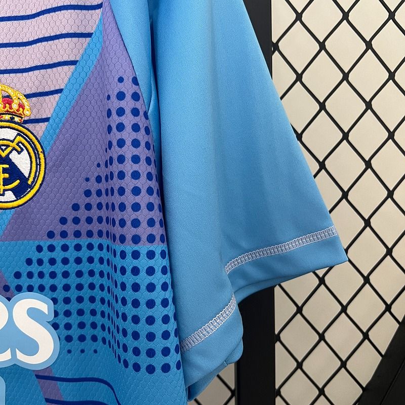 Real Madrid 2024/2025 Goalkeeper - Fan [Adult]