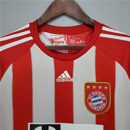Retro Bayern München 2010-2011 Home Fan