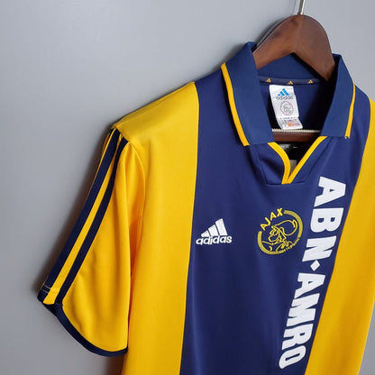 Retro AFC Ajax 2000-2001 Away Fan