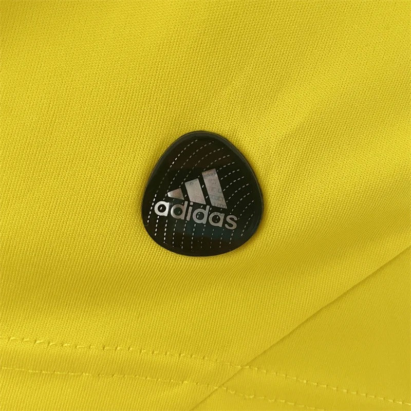 Real Madrid 2011/2012 Goalkeeper - Fan Version [Adult]