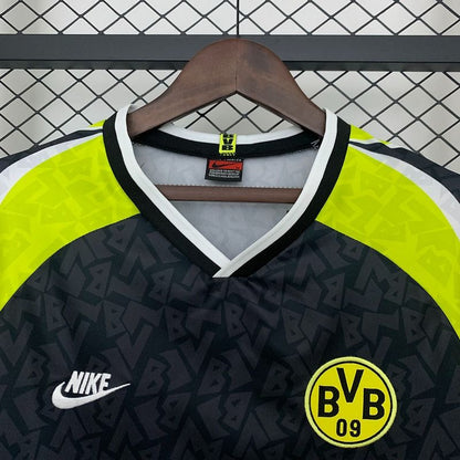 Retro Borussia Dortmund 1995-1996 Away Fan