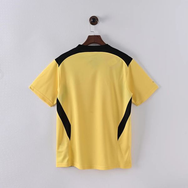 Aficionado Retro del Liverpool FC 2004-2005 (Visitante)